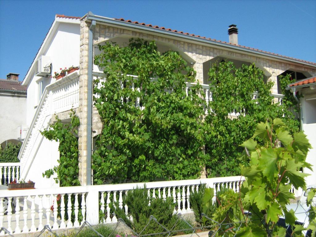 Apartments Anton Βόντιτσε Εξωτερικό φωτογραφία